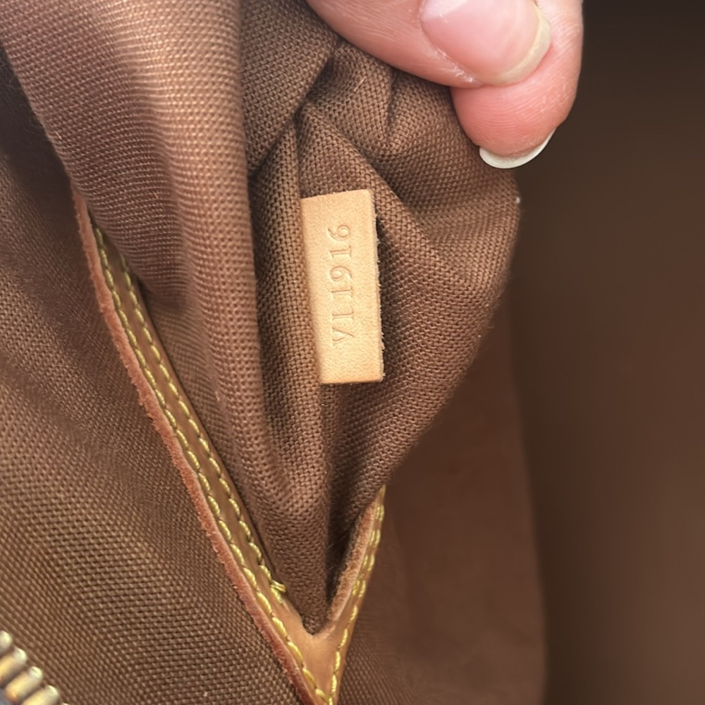 LV Alma Handbag - Picture 11 of 11